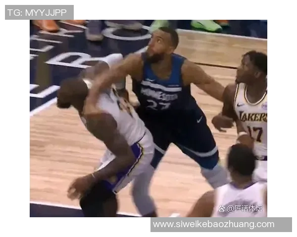 足球场恶犯球星盘点：从肘击到飞踹，这些球员因暴力行为被记入史册